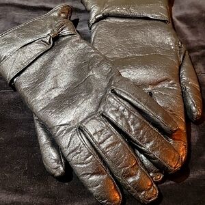 Vintage 1980s fur lined real leather  gloves
